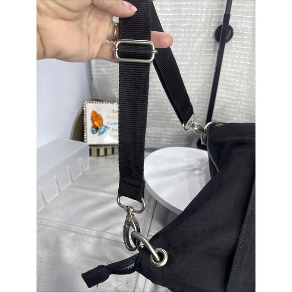 (E4) Baggallini Durable Sydney Black Cross Body Bag Purse Travel Pockets - Picture 9 of 13